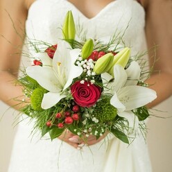 TRUE HAPPINESS BRIDAL BOUQUET